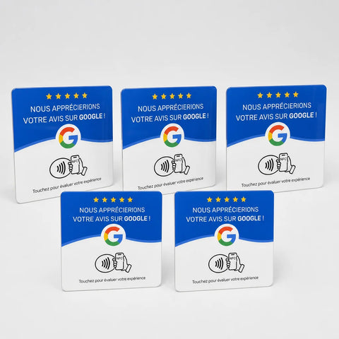 Clean square commercial product photograph of five identical Plaque NFC pour avis Google plaques, us
